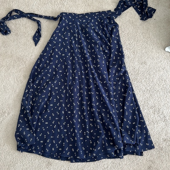 Amour Vert Women's Navy Floral Maxi Skirt, 100% Silk - Picture 2 of 4